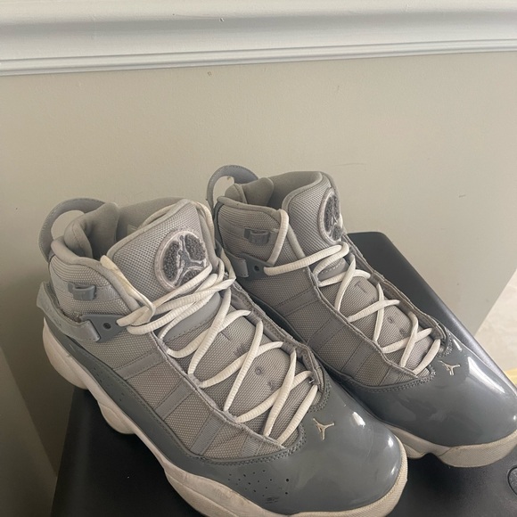 JORDAN 11’s - Picture 4 of 10